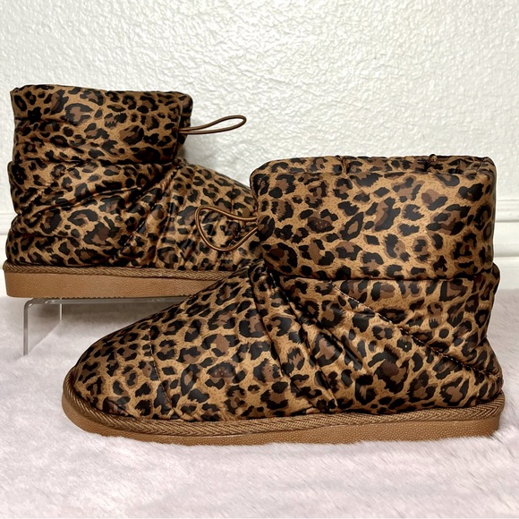 JustFab Juno Fuzzie Drawstring Bootie Leopard-NWT - Picture 5 of 6